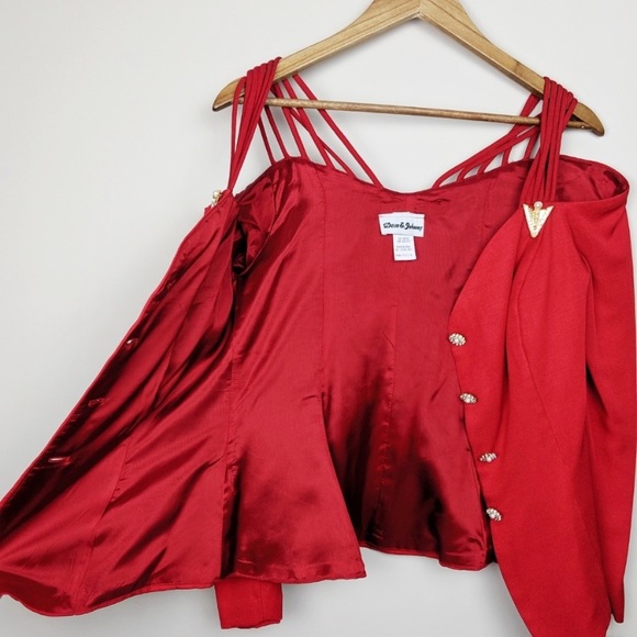 Dave & Johnny | 80s Western Red Cold Shoulder Top - Picture 5 of 6